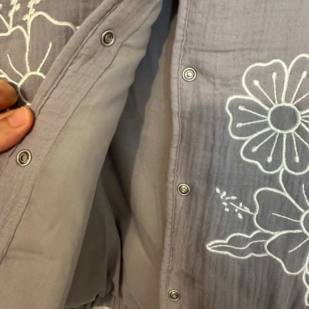 Tahari Girl Floral Embroidered Grey Quilted Jacket Size 12